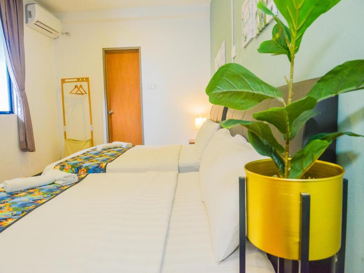 Treeline Urban Inn Кота-Кинабалу Экстерьер фото